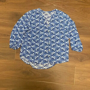 Women’s Sonoma button front top with geometric patterned size medium